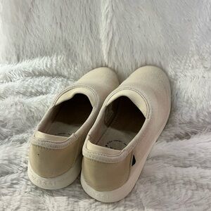 Vessi Cream Women's Shoes